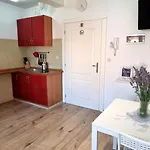 Tiny Big Living 아파트 로비니
