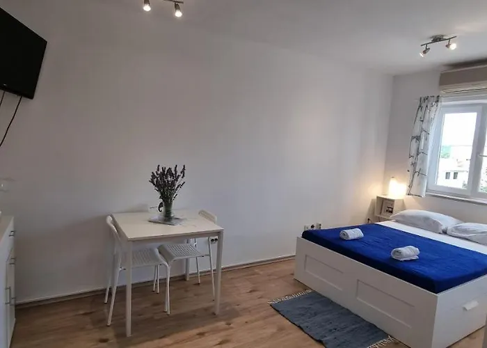 Tiny Big Living Ρόβινι